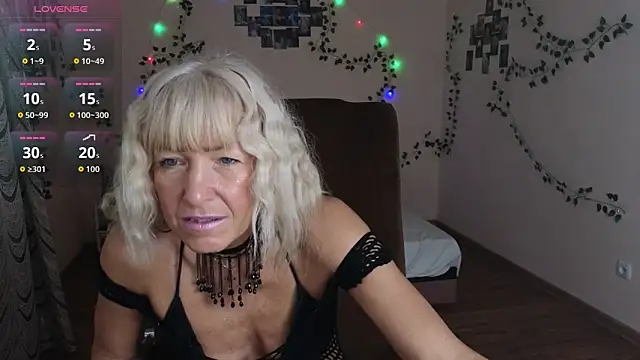 Laura Gol online show from November 2025 04:34:02 AM