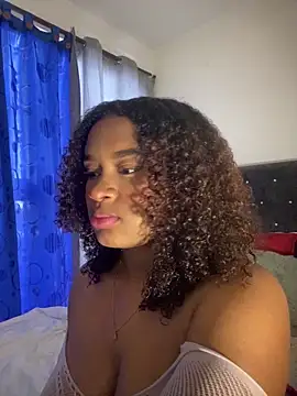 Snapshot of Dyan_adams chatting on September 2025 09:21:02 PM Dyan adams online show from September 2025 09:21:02 PM