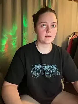 Snapshot of Cuty_Kitty chatting on October 2025 08:27:02 PM Cuty Kitty online show from October 2025 08:27:02 PM