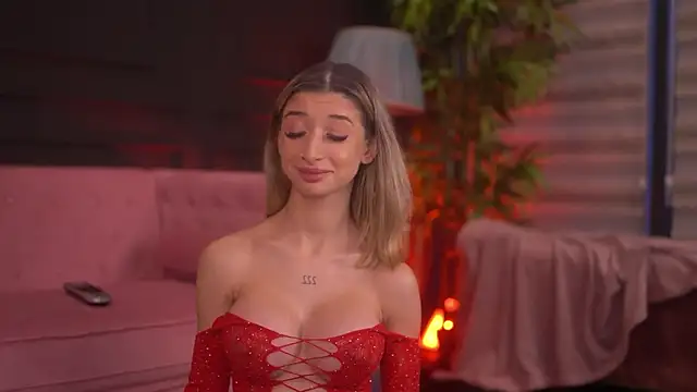 Snapshot of OdetteMason chatting on November 2025 06:14:02 AM OdetteMason online show from November 2025 06:14:02 AM