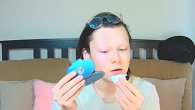 Derek Carter online show from April 2026 01:05:02 PM