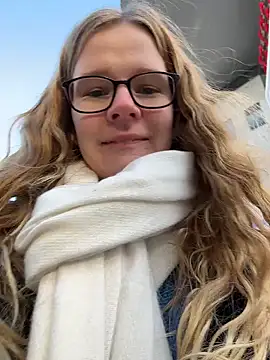 Snapshot of Bikergirl_97 chatting on November 2025 12:48:01 PM Bikergirl 97 online show from November 2025 12:48:01 PM