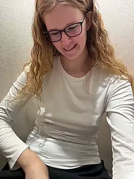 Snapshot of Bikergirl_97 chatting on November 2025 12:20:01 PM Bikergirl 97 online show from November 2025 12:20:01 PM