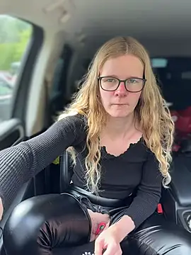 Bikergirl 97 online show from May 2026 03:18:02 PM