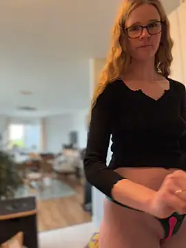 Bikergirl 97 online show from April 2026 11:58:01 AM