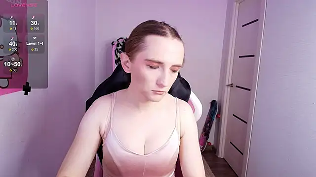 Vi Luxy online show from November 2025 01:56:01 AM