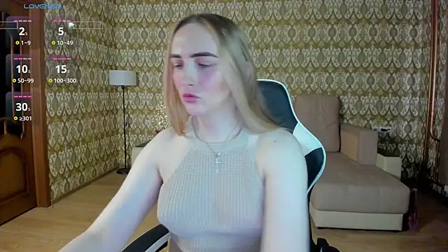 Snapshot of Vi_Luxy chatting on May 2026 01:57:16 AM Vi Luxy online show from May 2026 01:57:16 AM