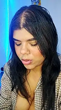 Snapshot of samantha-pettie chatting on June 2026 05:57:02 PM samantha-pettie online show from June 2026 05:57:02 PM