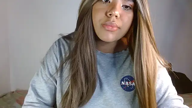 samantha-pettie online show from October 2025 10:24:02 PM