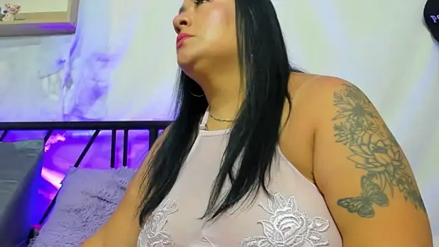 Clunita online show from January 2026 04:23:01 PM