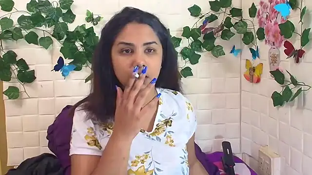 Snapshot of IndiaSexyStripper4u chatting on September 2025 05:03:02 PM IndiaSexyStripper4u online show from September 2025 05:03:02 PM
