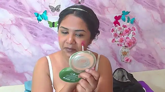 Snapshot of IndiaSexyStripper4u chatting on November 2025 06:30:01 PM IndiaSexyStripper4u online show from November 2025 06:30:01 PM