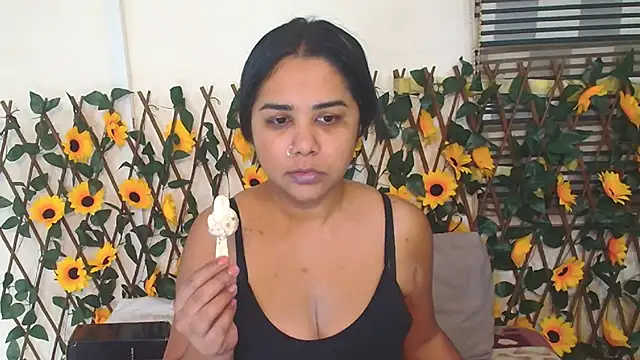 Snapshot of IndiaSexyStripper4u chatting on July 2026 05:32:02 PM IndiaSexyStripper4u online show from July 2026 05:32:02 PM