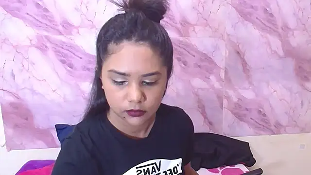 Snapshot of IndiaSexyStripper4u chatting on November 2025 05:27:02 PM IndiaSexyStripper4u online show from November 2025 05:27:02 PM