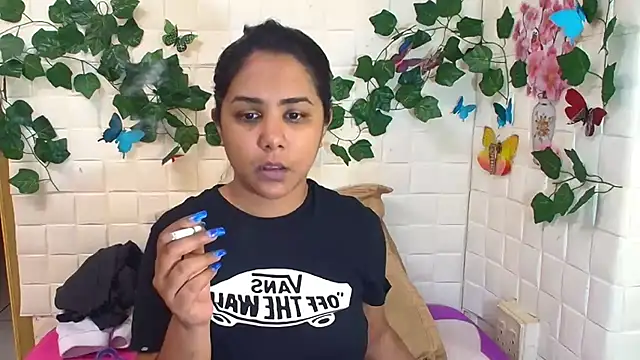 Snapshot of IndiaSexyStripper4u chatting on September 2025 04:40:01 PM IndiaSexyStripper4u online show from September 2025 04:40:01 PM