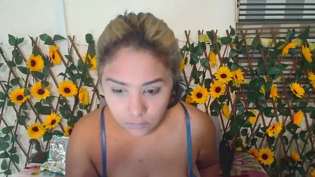 Snapshot of IndiaSexyStripper4u chatting on July 2026 06:20:02 PM IndiaSexyStripper4u online show from July 2026 06:20:02 PM