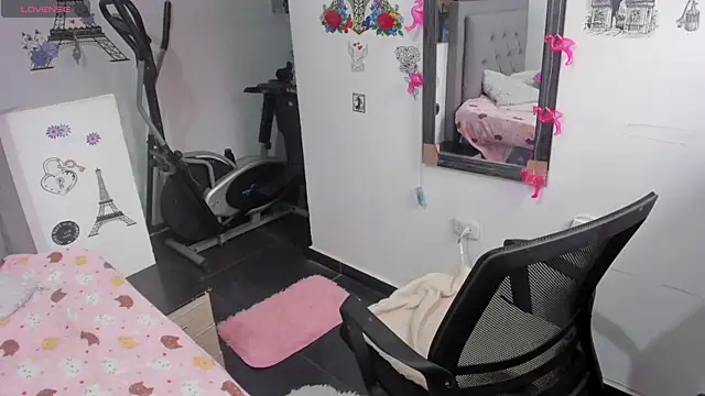 Snapshot of Ary_Ricci chatting on September 2025 10:03:02 PM Ary Ricci online show from September 2025 10:03:02 PM