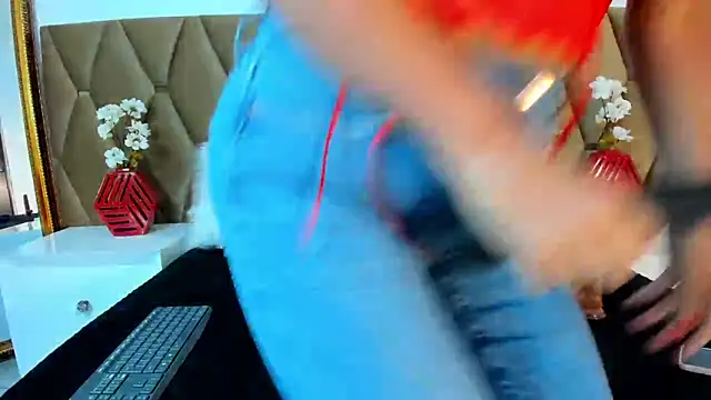 GiaAndretti online show from March 2026 12:33:02 PM