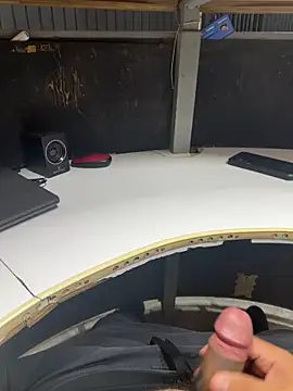 Ricomty online show from November 2025 11:49:02 PM