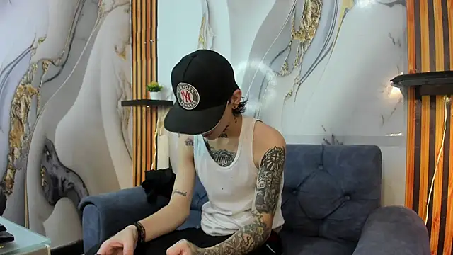 StraightBoy Nick online show from October 2025 12:31:01 AM