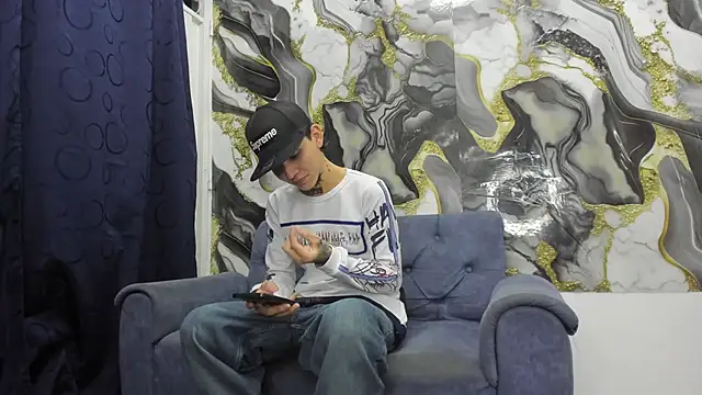 Snapshot of StraightBoy_Nick chatting on May 2026 05:14:02 AM StraightBoy Nick online show from May 2026 05:14:02 AM