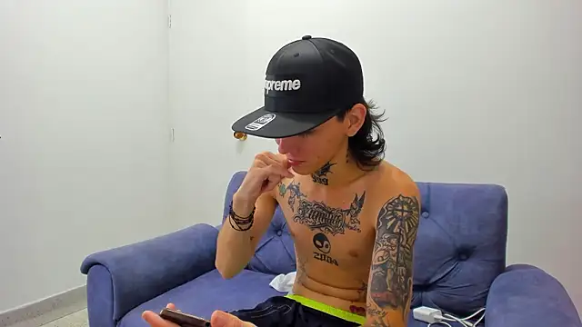 StraightBoy Nick online show from March 2026 05:33:02 AM