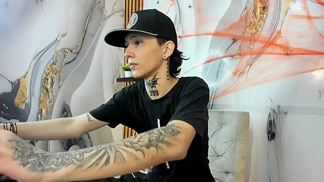 StraightBoy Nick online show from November 2025 03:11:01 AM