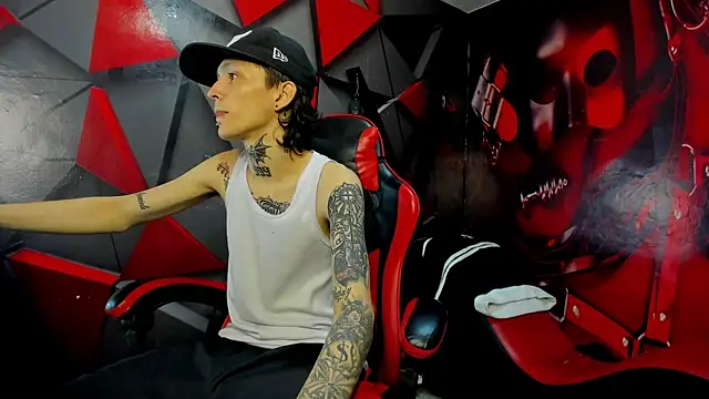 StraightBoy Nick online show from November 2025 11:58:02 PM