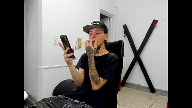 Snapshot of StraightBoy_Nick chatting on May 2026 08:02:01 PM StraightBoy Nick online show from May 2026 08:02:01 PM