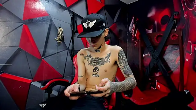 StraightBoy Nick online show from October 2025 01:16:01 AM