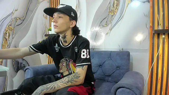 StraightBoy Nick online show from September 2025 05:28:01 AM