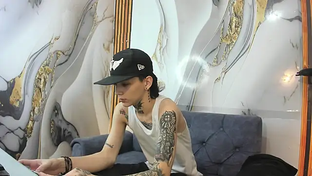 StraightBoy Nick online show from October 2025 01:39:02 AM