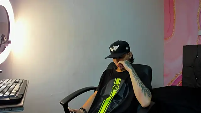 StraightBoy Nick online show from October 2025 09:37:01 PM
