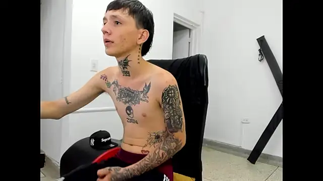 Snapshot of StraightBoy_Nick chatting on April 2026 07:53:01 PM StraightBoy Nick online show from April 2026 07:53:01 PM