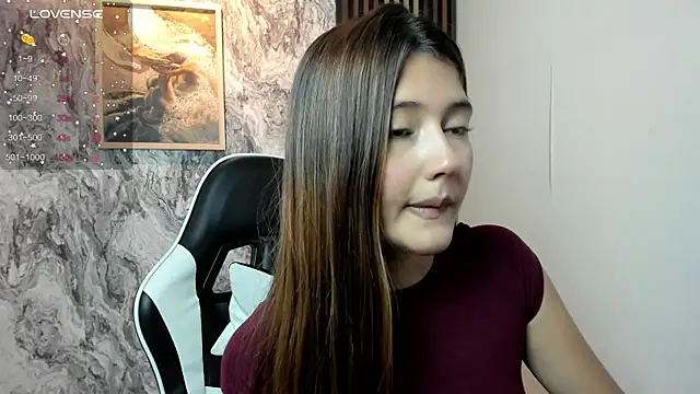 Snapshot of amy_innocent_1 chatting on September 2025 08:33:01 PM amy innocent 1 online show from September 2025 08:33:01 PM