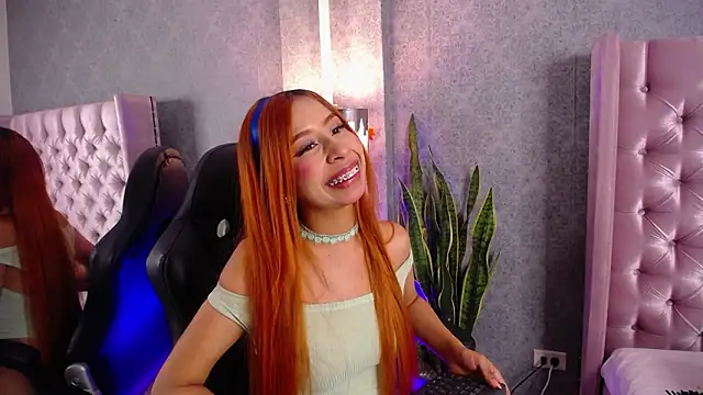 laila stilwiills online show from March 2026 06:04:01 AM