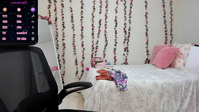 MariamCastiblanco online show from December 2025 02:27:02 PM