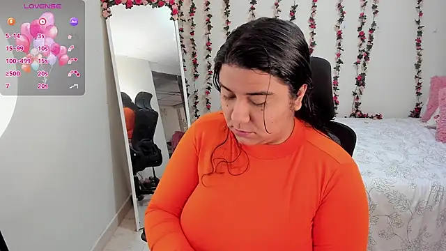 MariamCastiblanco online show from November 2025 02:06:02 PM