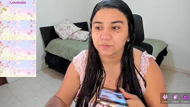 MariamCastiblanco online show from January 2026 05:16:01 PM