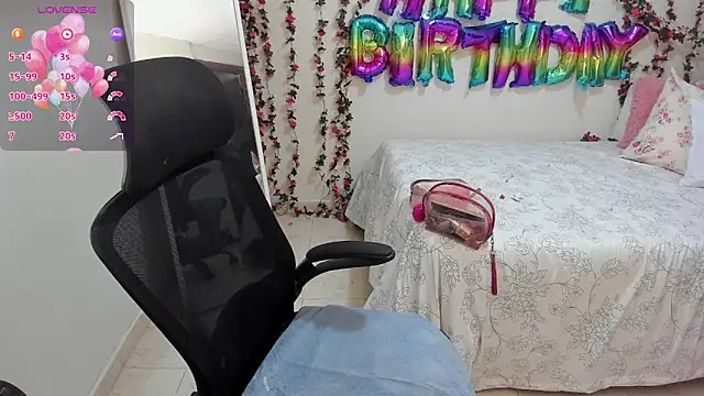 MariamCastiblanco online show from November 2025 01:48:02 AM