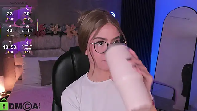 Arinextdoor online show from December 2025 12:32:01 AM