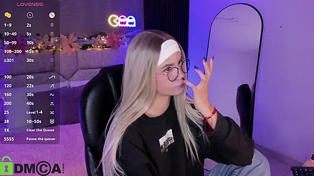 Arinextdoor online show from December 2025 01:45:01 AM