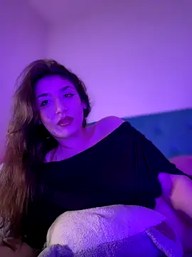 ScarletBloom  online show from November 2025 04:17:01 PM