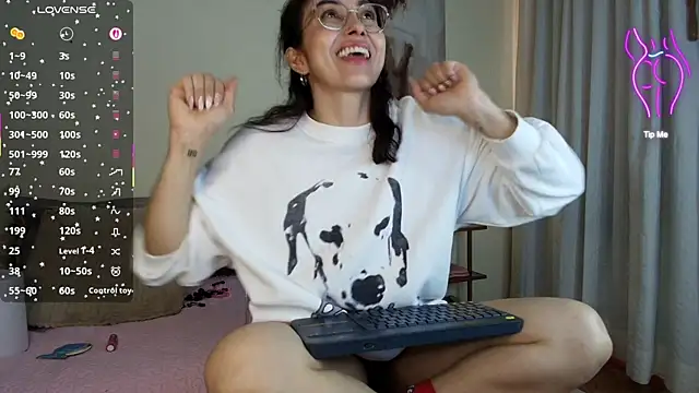 siren indira  online show from December 2025 07:52:02 PM