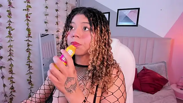 Baby  kitty  online show from November 2025 07:52:02 PM