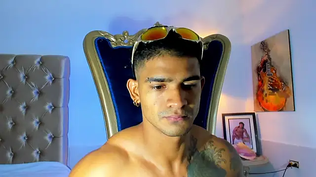 antonio  444 online show from April 2026 06:58:01 PM