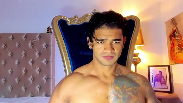 antonio  444 online show from November 2025 12:04:02 PM