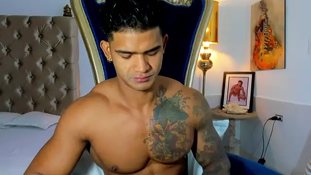 antonio  444 online show from December 2025 12:26:01 PM