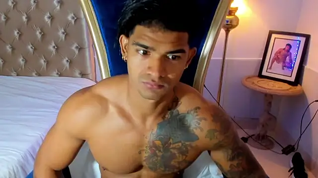 antonio  444 online show from November 2025 12:20:02 PM