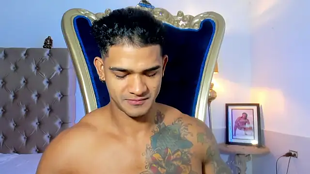 Snapshot of antonio__444 chatting on October 2025 12:17:01 PM antonio 444 online show from October 2025 12:17:01 PM